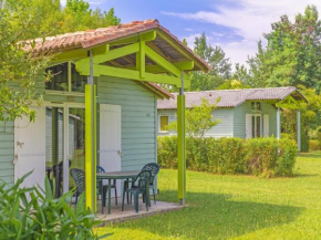 Detached chalet on the banks of the Lot